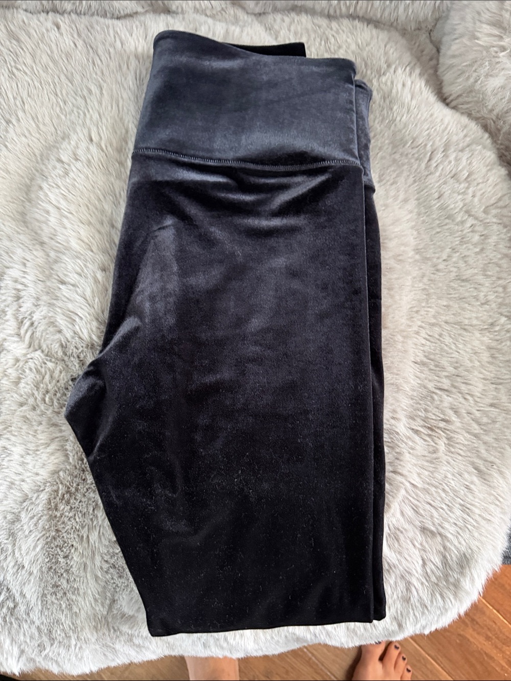 Women’s Velvet Leggings in Black - Comfortable Everyday Wear